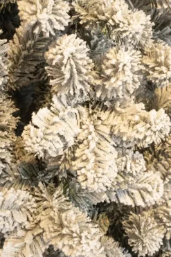 Black Box Trees Charlton kunstkerstboom besneeuwd groen 155cm