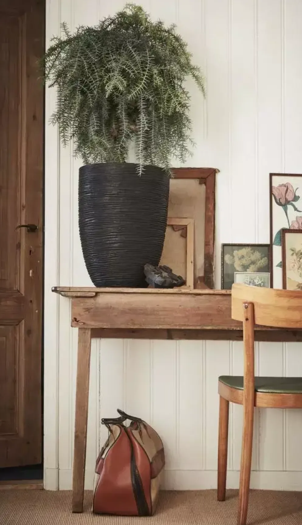 Capi nature elegant laag rib nl kunststof vaas 34x46 cm zwart