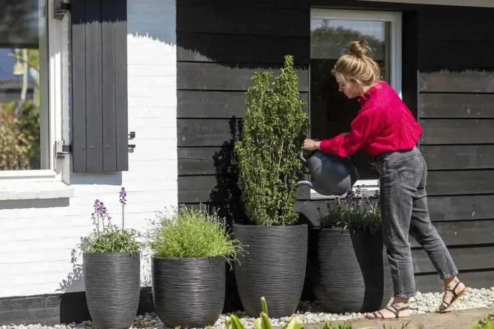 Capi nature elegant laag rib nl kunststof vaas 34x46 cm zwart