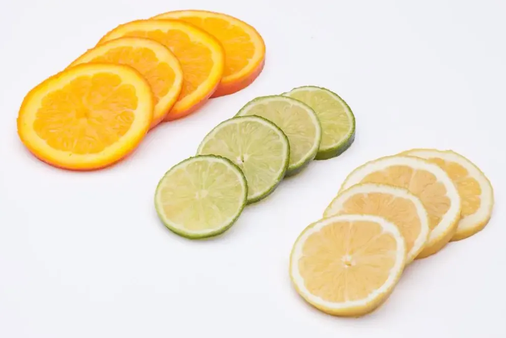 Citrus x aurantifolia (Citroenboom)