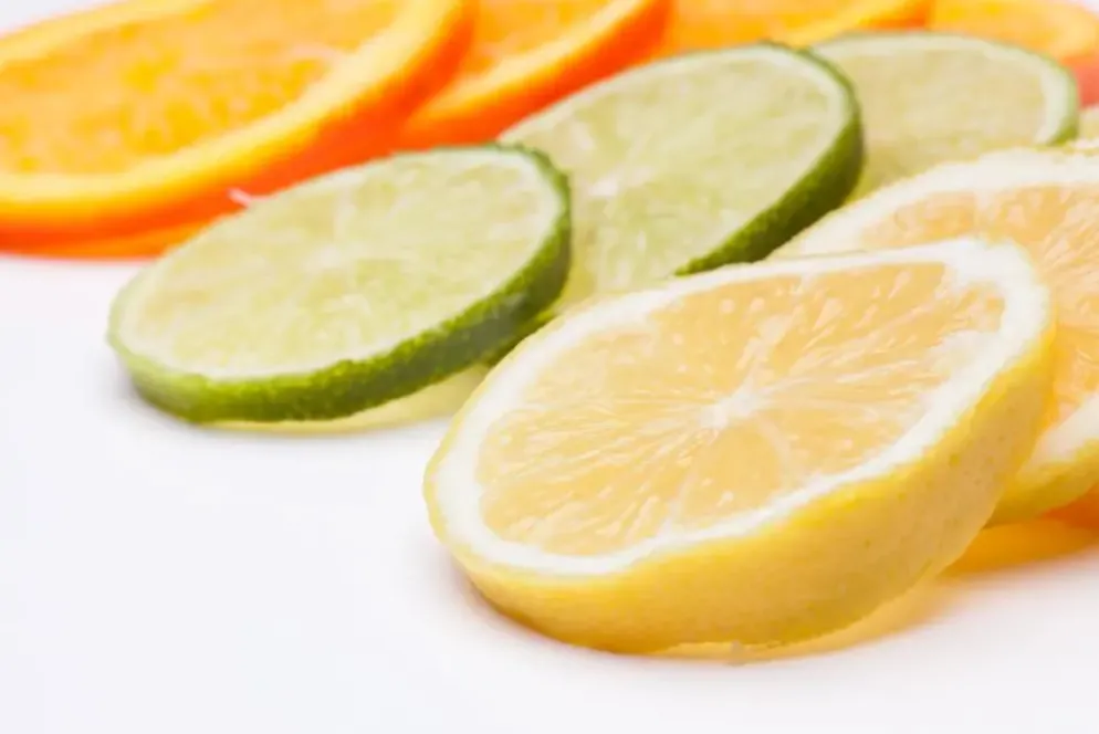Citrus x aurantifolia (Citroenboom)
