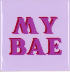 Daan Kromhout Design tegeltje keramiek my bae 10x10cm purple