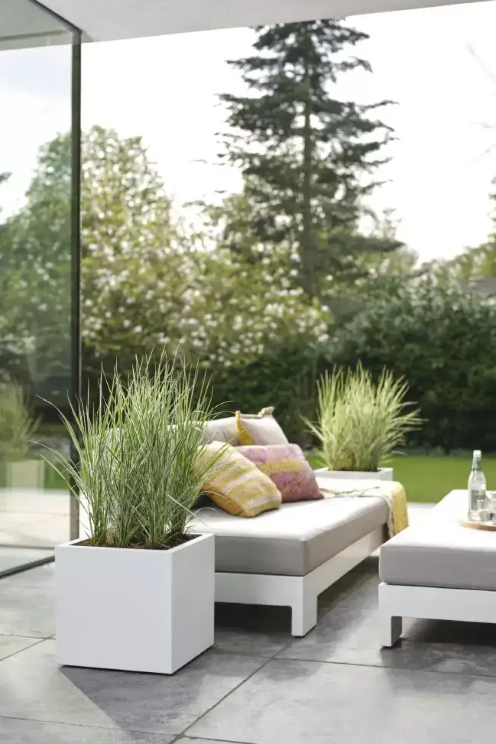 Elho Vivo Next vierkant plantenbak met wielen 40 cm Wit