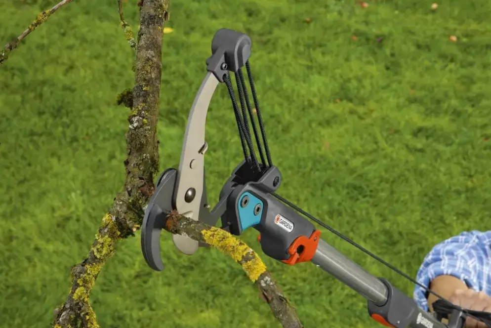 Gardena combisystem Aambeeld boomschaar