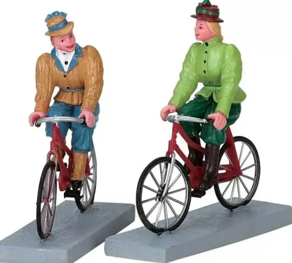 Lemax bloomers and bicycles s/2 kerstdorp figuur type 4 Caddington Village 2017