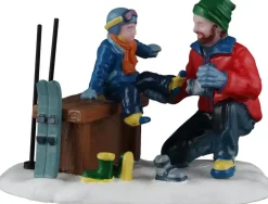 Lemax father and son ski day kerstdorp figuur type 3 Caddington Village 2026