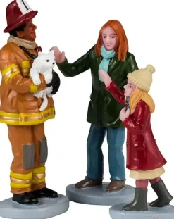Lemax fireman to the rescue s/3 kerstdorp figuur type 3 2024