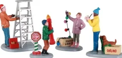 Lemax getting ready to decorate, s/4 kerstdorp figuur type 6 Vail Village 2021