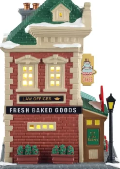 Lemax pat-a-cake bakery, verlicht kersthuisje Caddington Village 2025