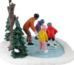 Lemax tiny tikes hockey lessons kerstdorp tafereel Vail Village 2023