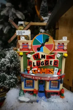 Lemax unplugged games verlicht kersthuisje Caddington Village 2022