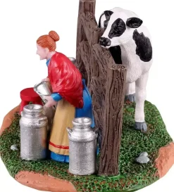 Lemax victorian dairy farmer kerstdorp tafereel Caddington Village 2021