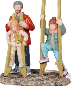 Luville Molendam Walking on stilts
