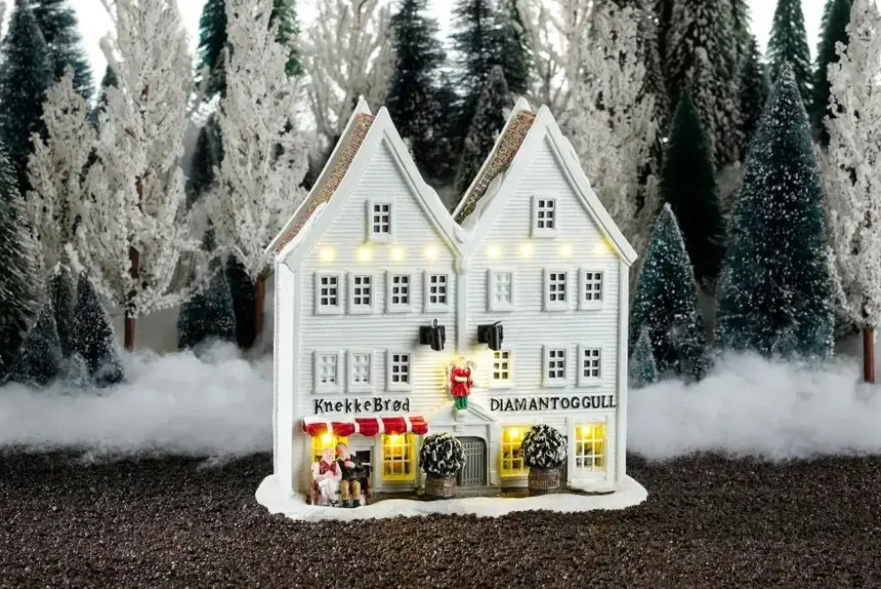 Luville Sledgeholm Bryggen shops white