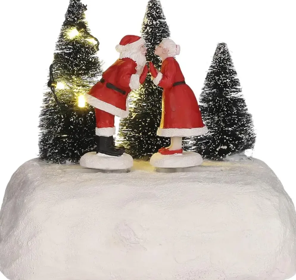Luville Sledgeholm Kissing Santa
