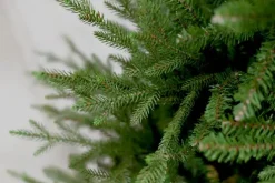 Our Nordic Christmas Arkansas grote kunstkerstboom houten voet groen 274cm
