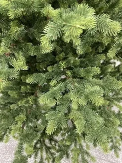 Our Nordic Christmas Lund kunstkerstboom houten voet groen 198cm